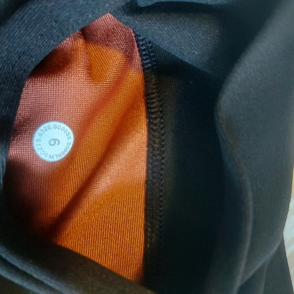Lululemon ~ Mapped Out High-Rise Tight 28". Size 6. - Picture 13 of 13